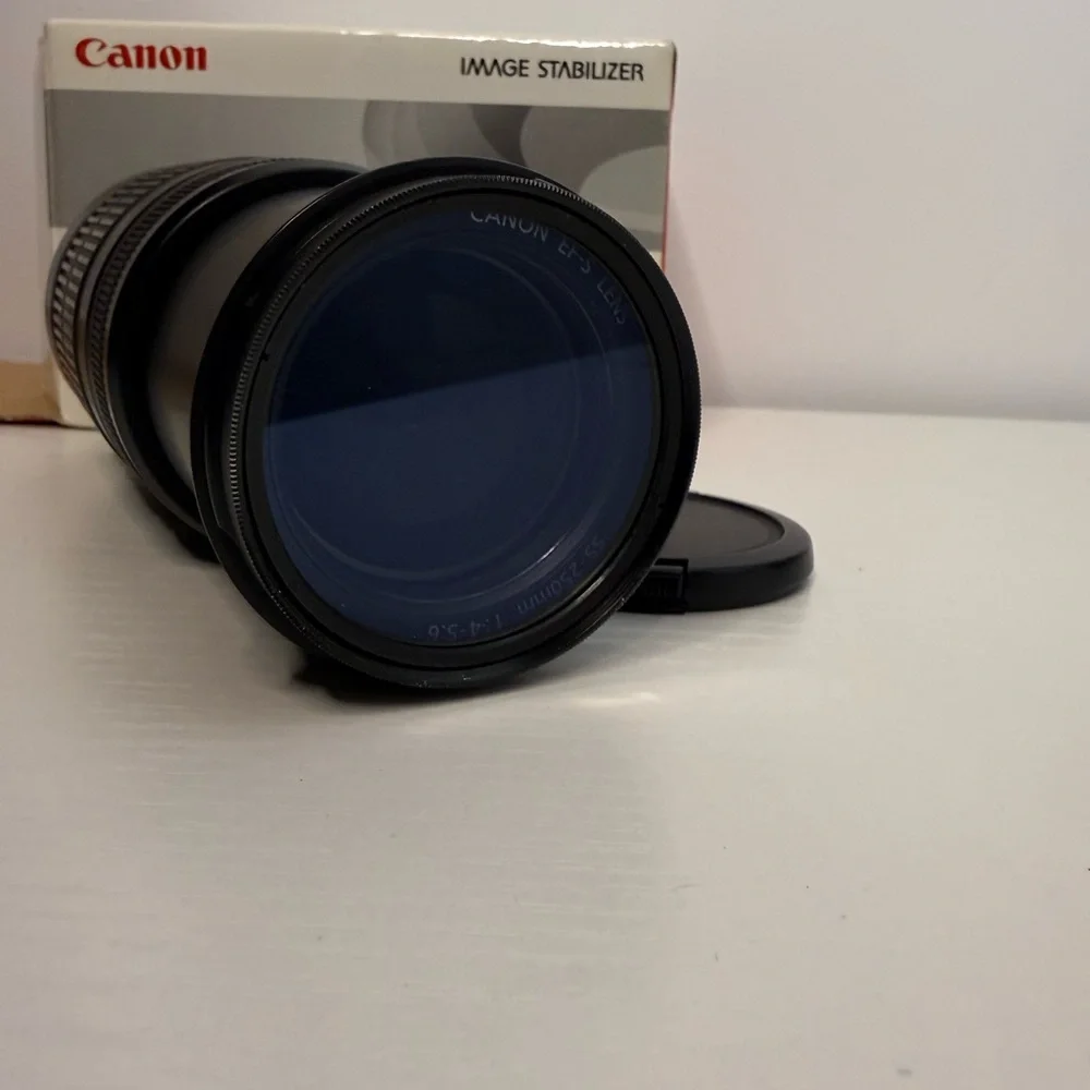 Canon EFS 55-250mm f/4-5.6 IS Lens